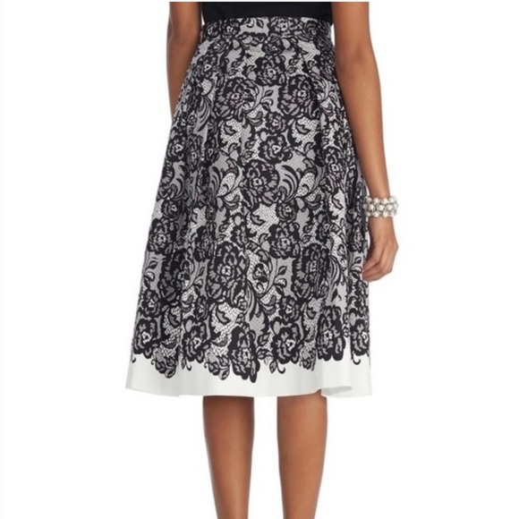 WHBM A line floral lined lace print pleated midi Skirt White & Black Size 6 - Picture 9 of 9